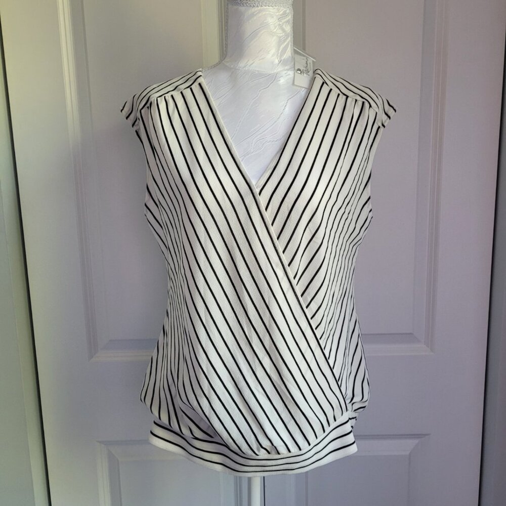 NWT! Reitmans black & white striped blouse size S